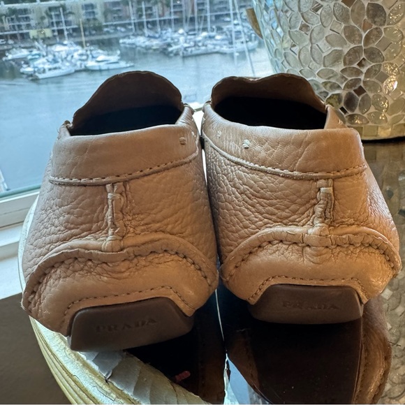 PRADA CAMEL BEIGE DRIVING LOAFERS VINTAGE WOMENS SIZE 10, or size 8 1/2 - Picture 4 of 9